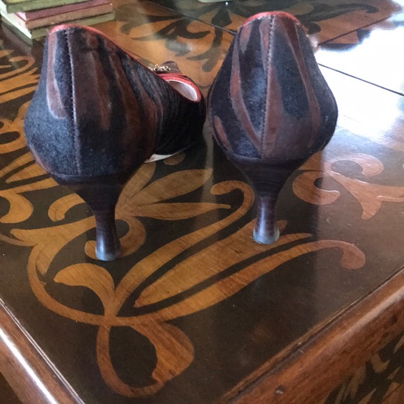 Vince Camuto Brown Pointed Toe Heel - Picture 6 of 6